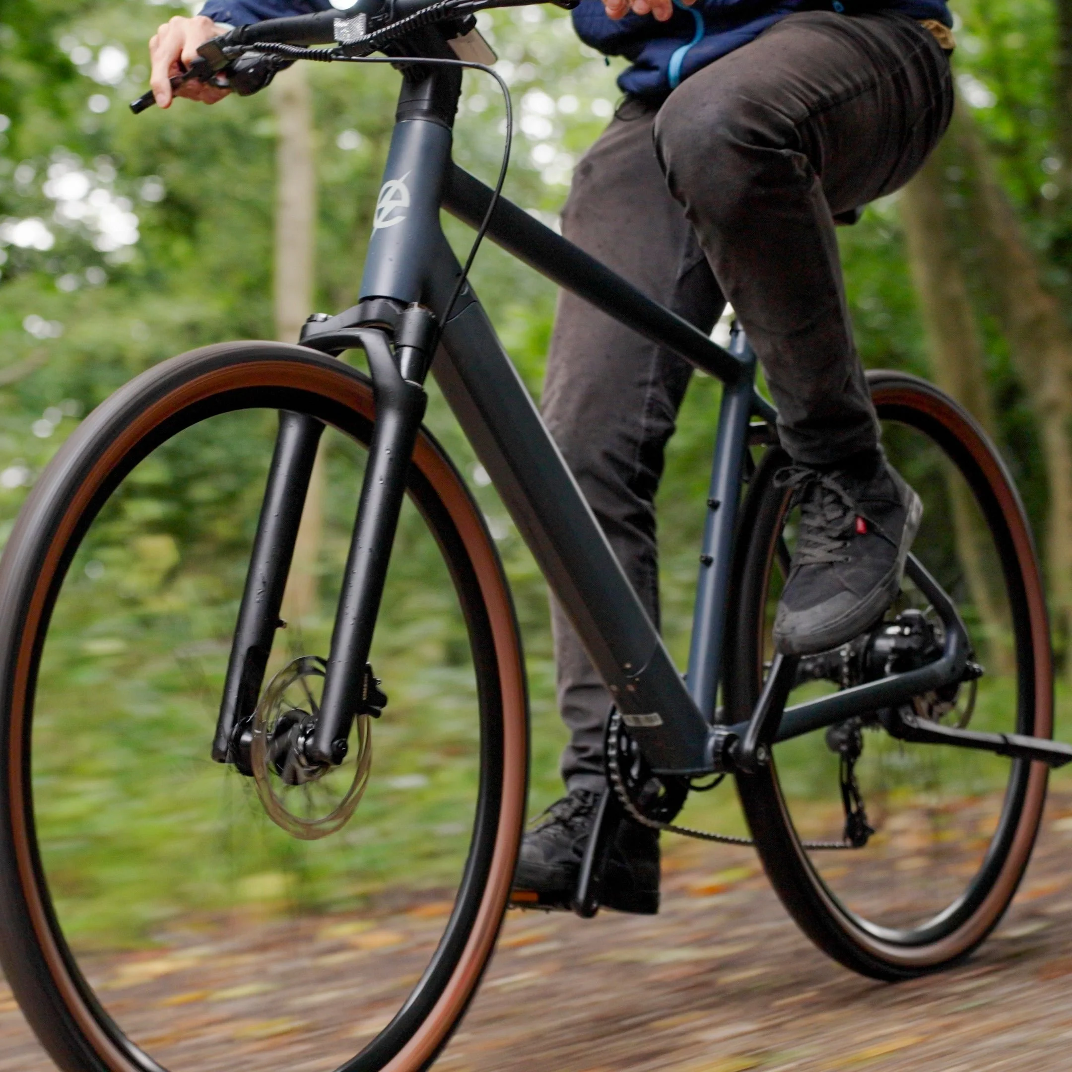 Estarli E28.9 hybrid electric bike - step through frame - Image 10