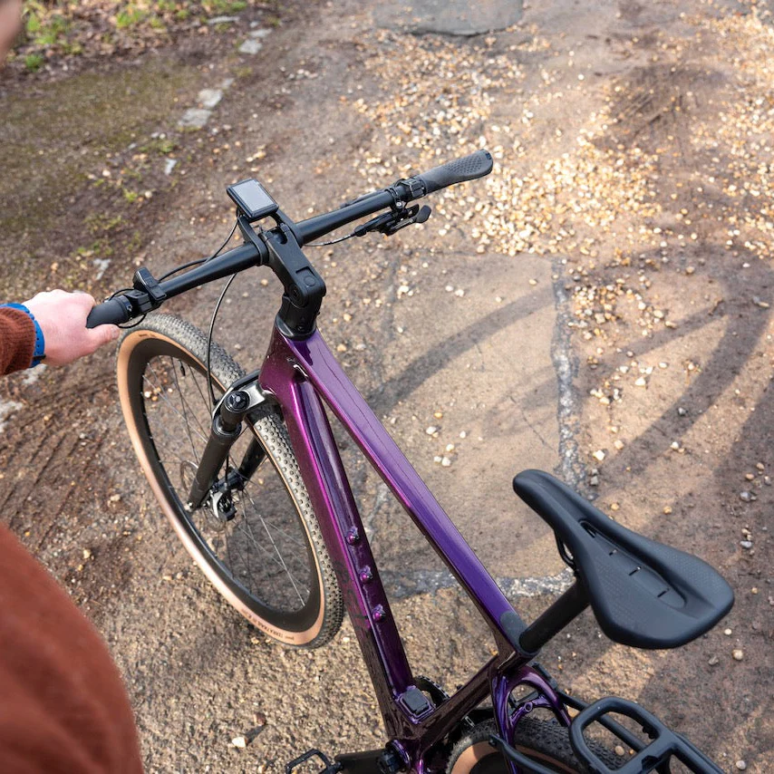 Estarli H700 ultralight carbon fibre e-bike - Image 4