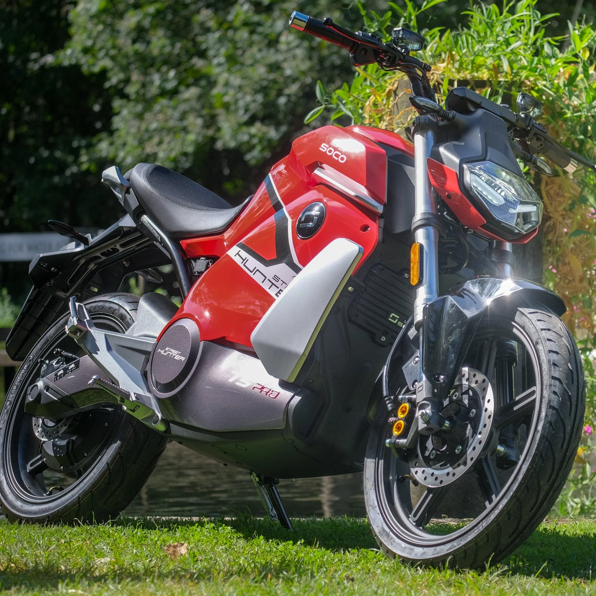 VMOTO TS Street Hunter Pro electric motorbike - Image 3